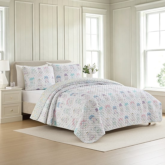 Lenox Spice Village Printed Reversible Easy Care Wrinkle Resistant Quilt Set