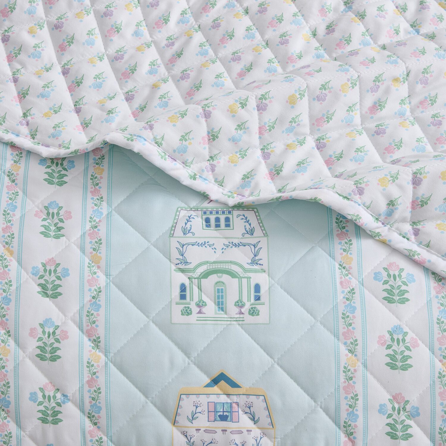 Lenox Printed Reversible Easy Care Wrinkle Resistant Quilt Set
