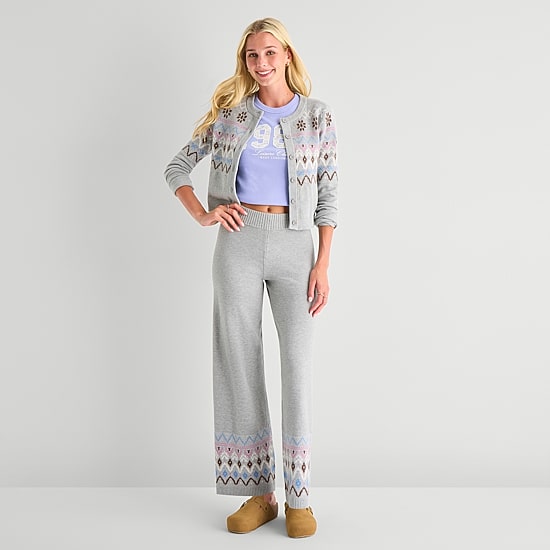Arizona Juniors Womens Crew Neck Long Sleeve Pullover Sweater