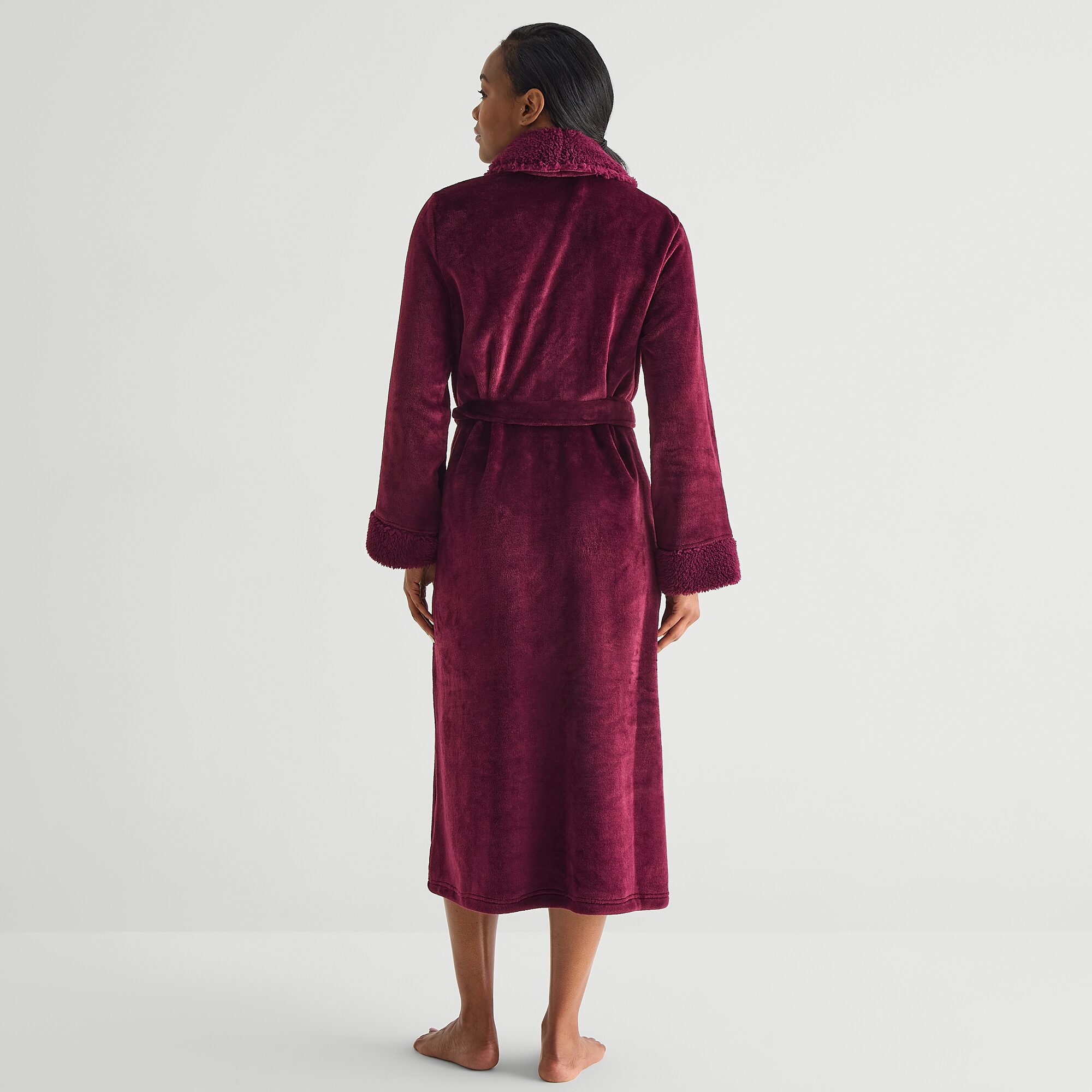 Liz Claiborne Womens Fleece Long Sleeve Mid Length Robe