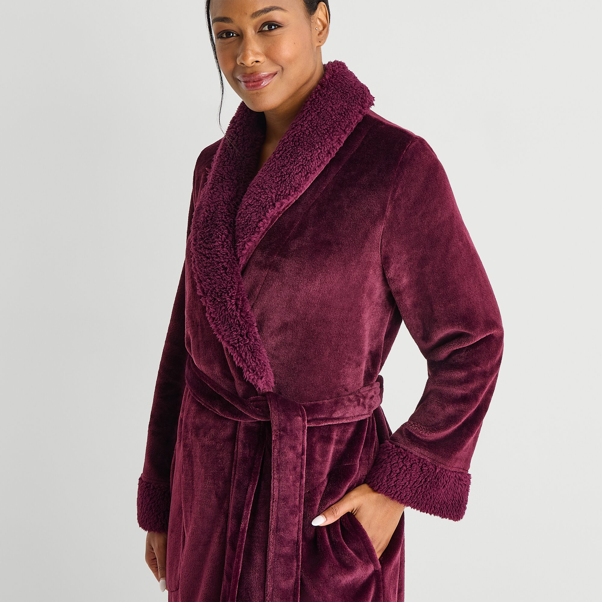 Liz Claiborne Womens Fleece Long Sleeve Mid Length Robe