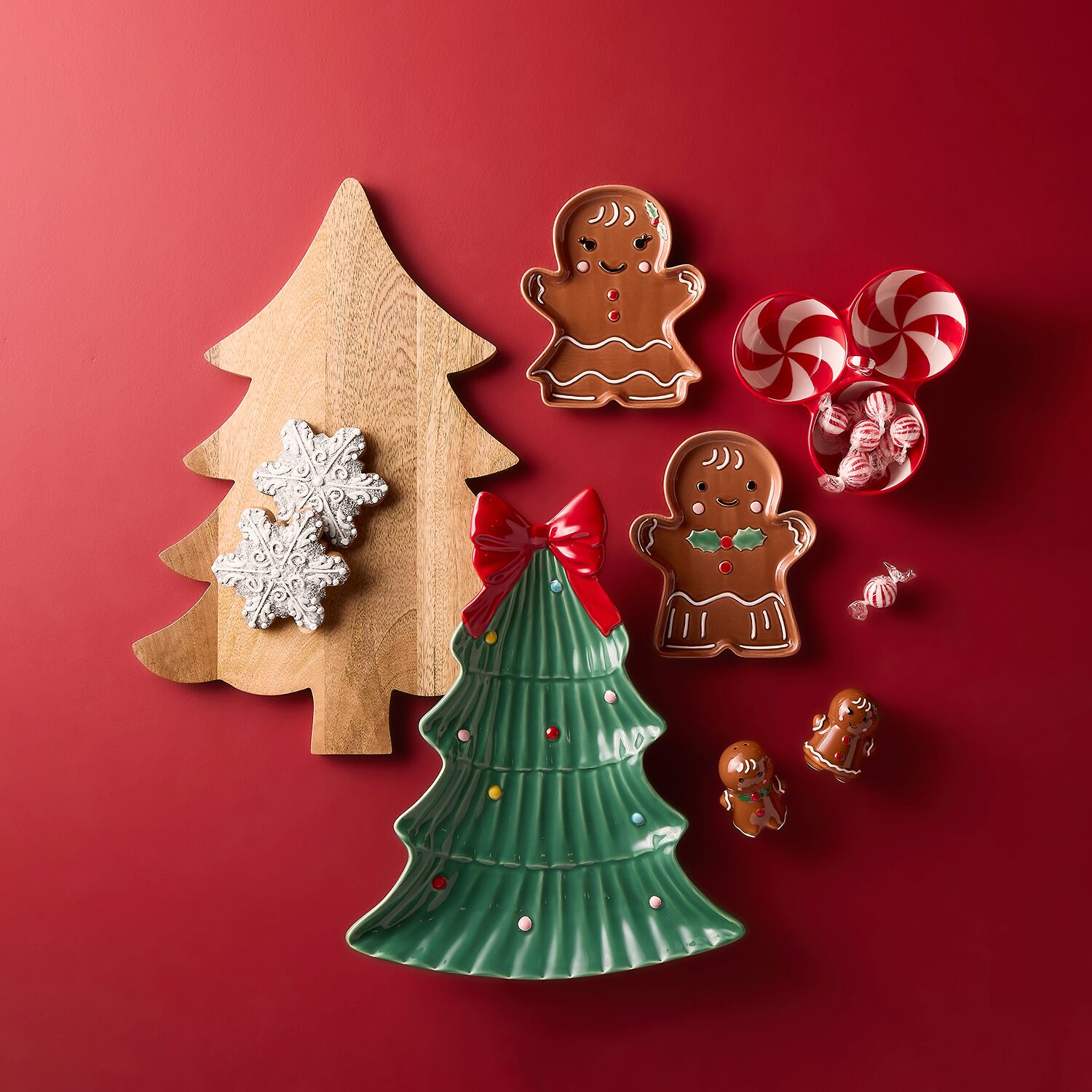 North Pole Trading Co. Gingerbread Holiday Salt and Pepper Shaker Set
