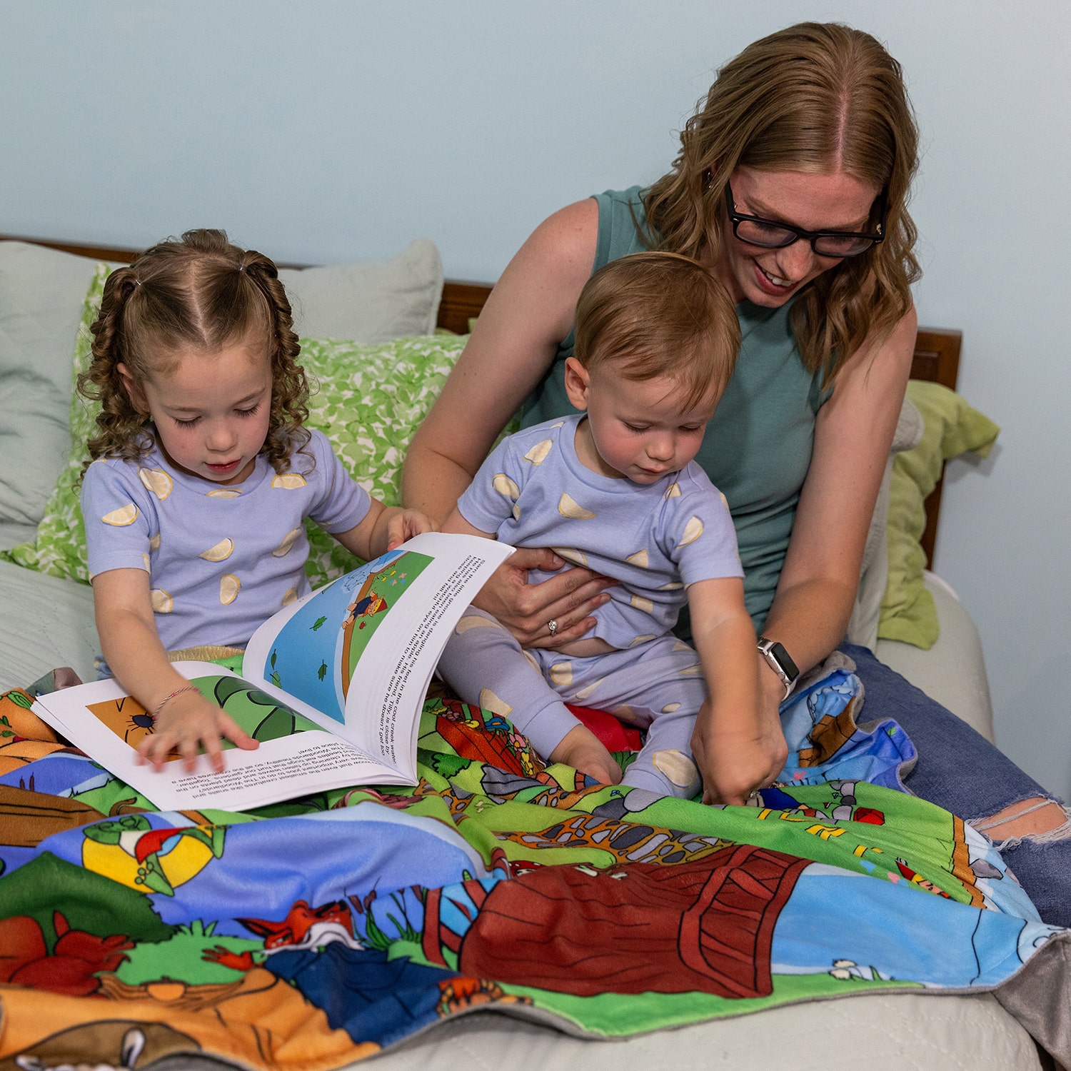 3 Stories Trading Company Fun Time With Grandma Seek And Find Experience Unisex 3-pc. Baby Gift Set