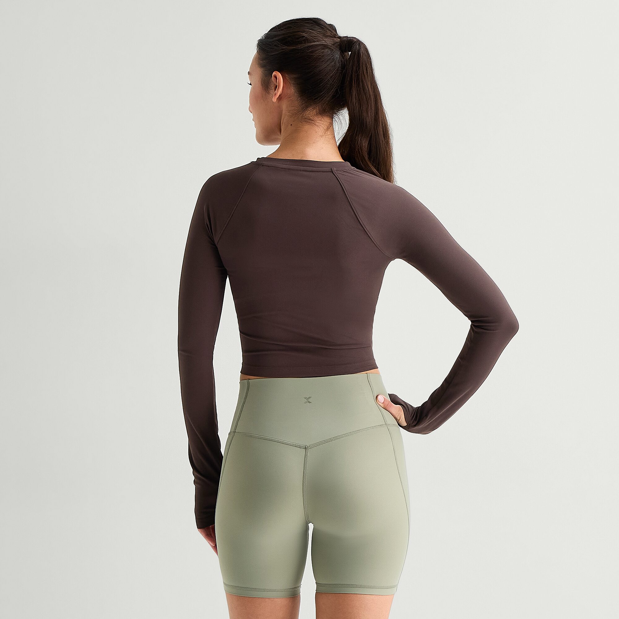 Xersion Womens Crew Neck Long Sleeve Active Crop Top