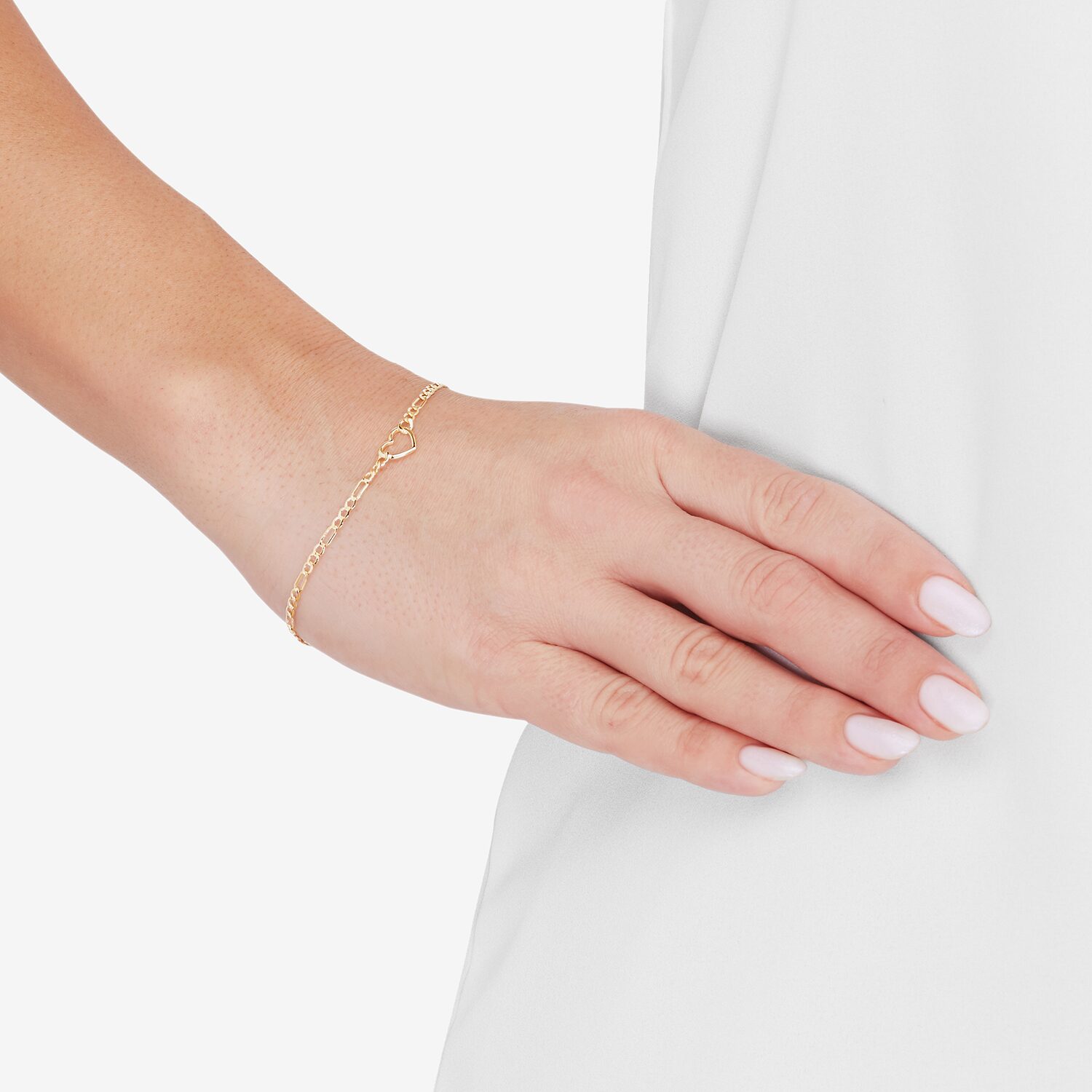 Womens 10K Gold 7.5 Inch Hollow Figaro Heart Chain Bracelet