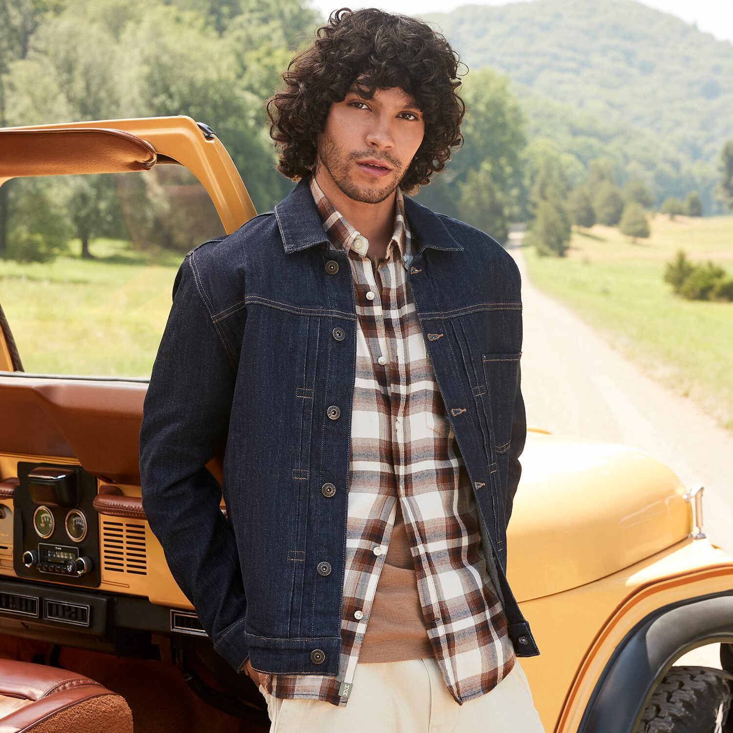 mutual weave Mens Long Sleeve Classic Fit Button-Down Shirt