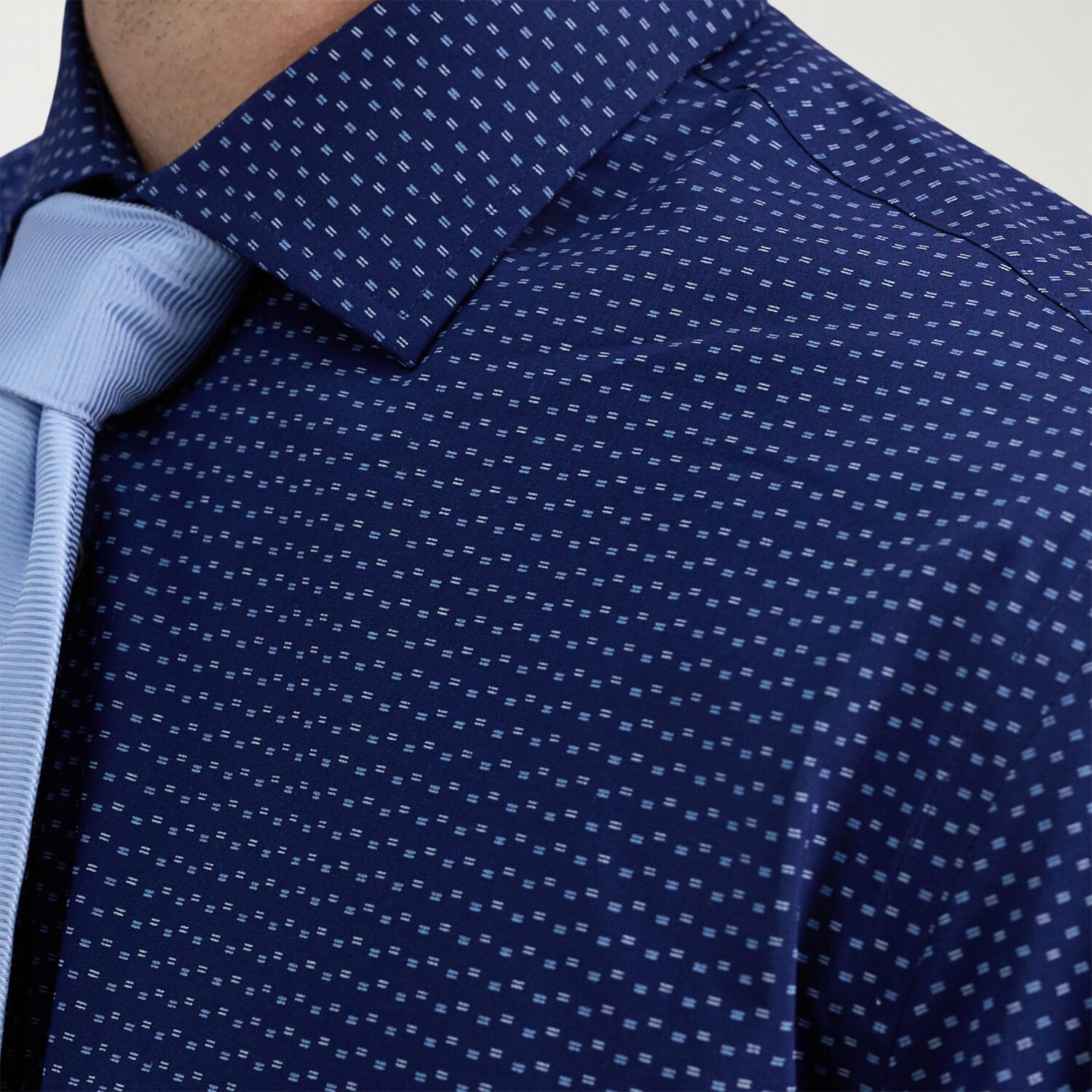Haggar Mens Classic Fit Wrinkle Free Long Sleeve Dress Shirt