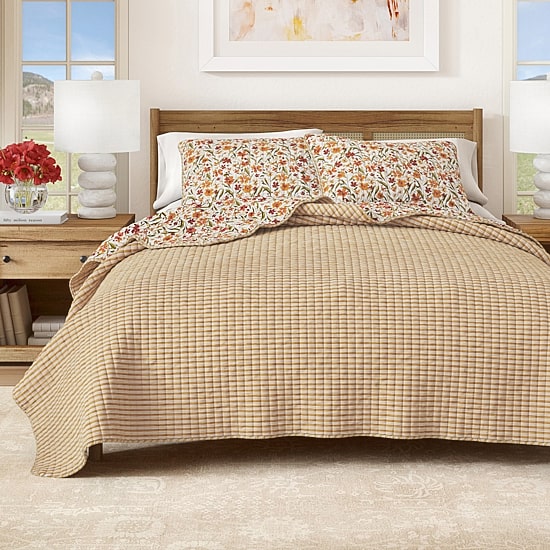 Linery Floral Meadow Printed Reversible Quilt Set