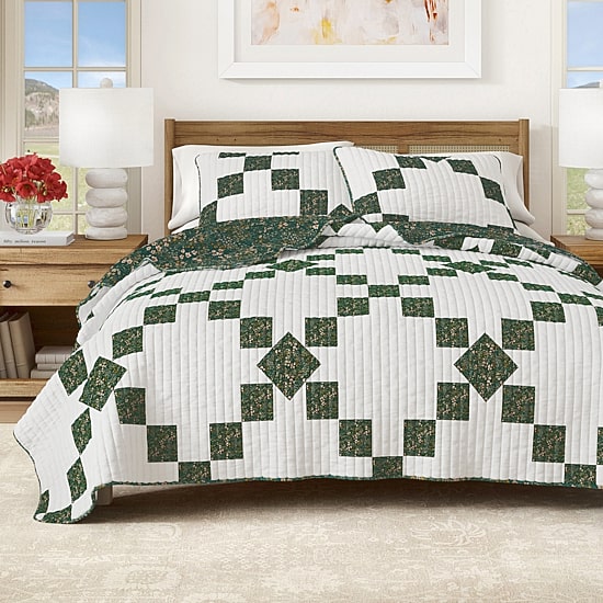 Linery Floral Patchwork Star Reversible Quilt Set