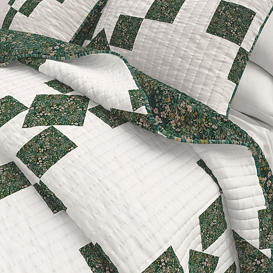 Linery Floral Patchwork Star Reversible Quilt Set