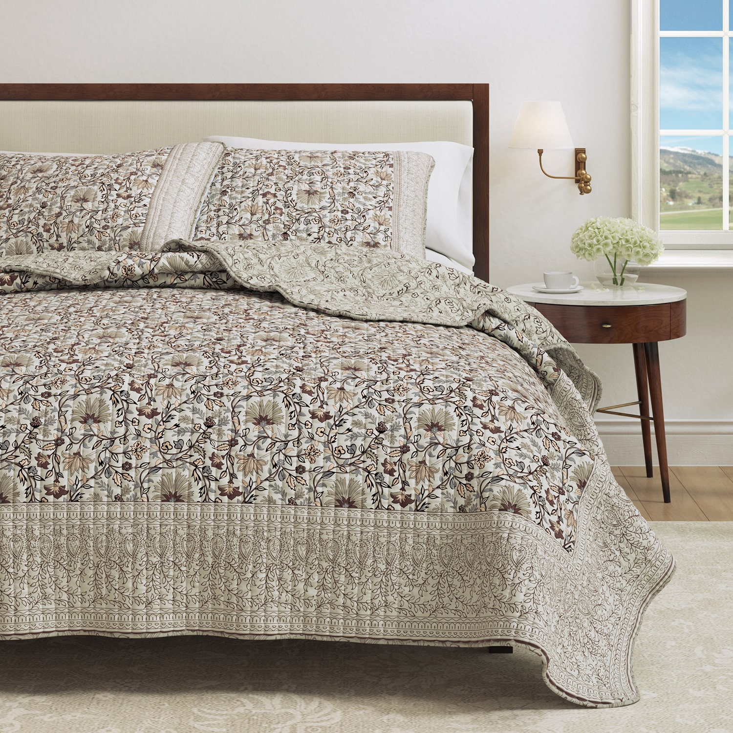 Linery Neutral Floral Reversible Quilt Set