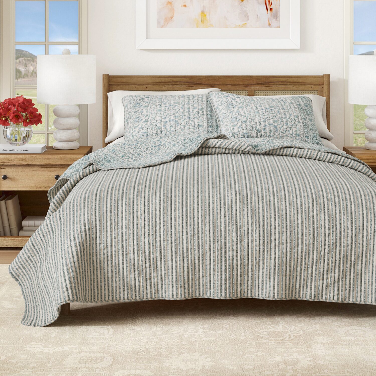 Linery Blue Border Floral Reversible Quilt Set