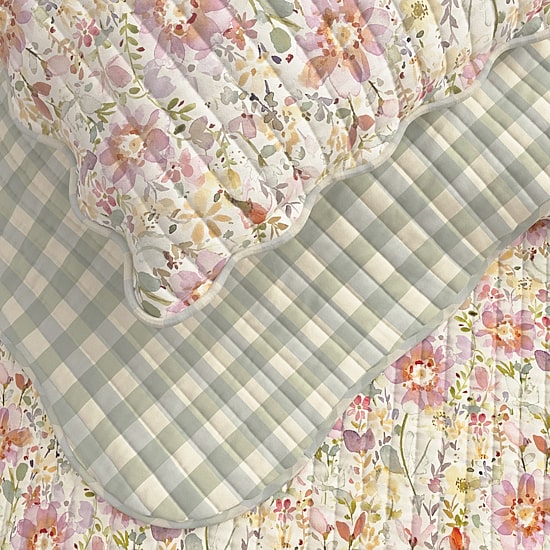 Linery Floral Bloom Scalloped Reversible Quilt Set