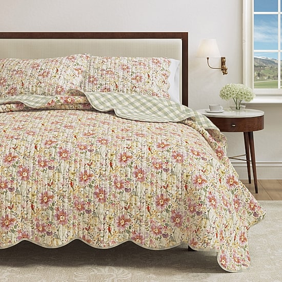 Linery Floral Bloom Scalloped Reversible Quilt Set