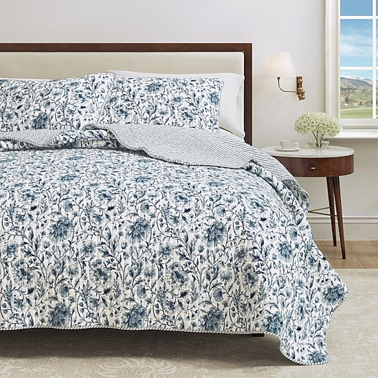 Linery Lightweight Floral Reversible Quilt Set