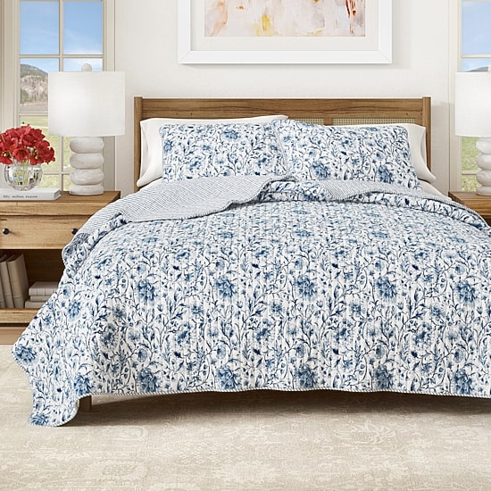 Linery Lightweight Floral Reversible Quilt Set