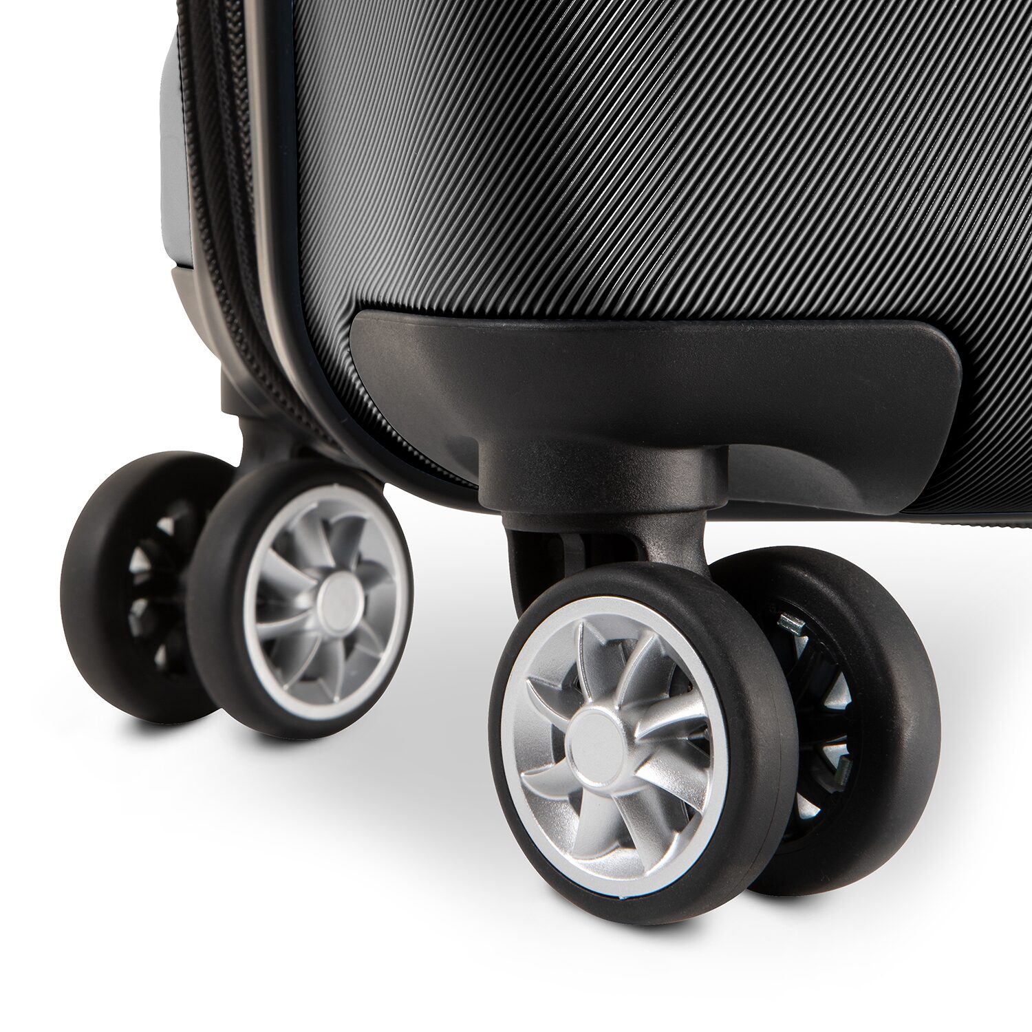 Skyway Everett 2.0 20 Inch Hardside Carry-On Spinner Luggage