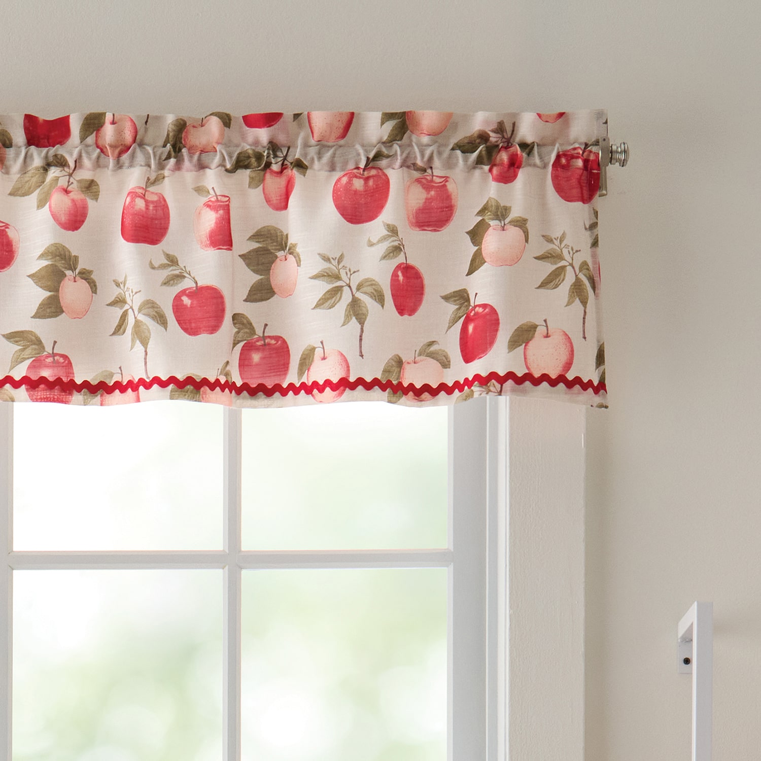 CURTAINWORKS Honey Crisp Rod Pocket Tailored Valance