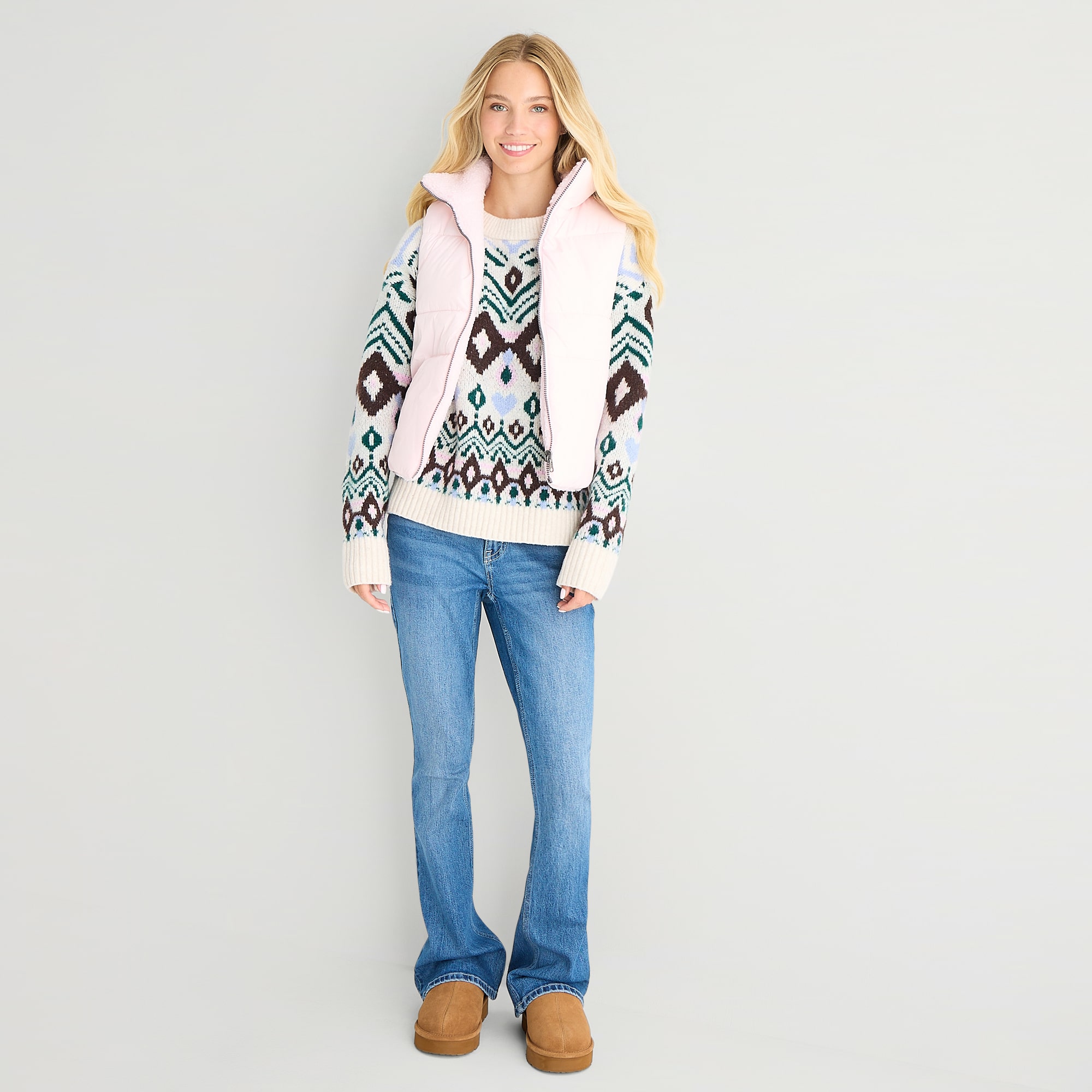 Arizona Juniors Womens Crew Neck Long Sleeve Pullover Sweater