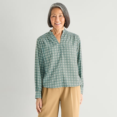 Liz Claiborne Womens Split Crew Neck Long Sleeve Blouse In Green