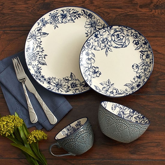Pfaltzgraff Gabriela, Blue 16-pc. Stoneware Dinnerware Set