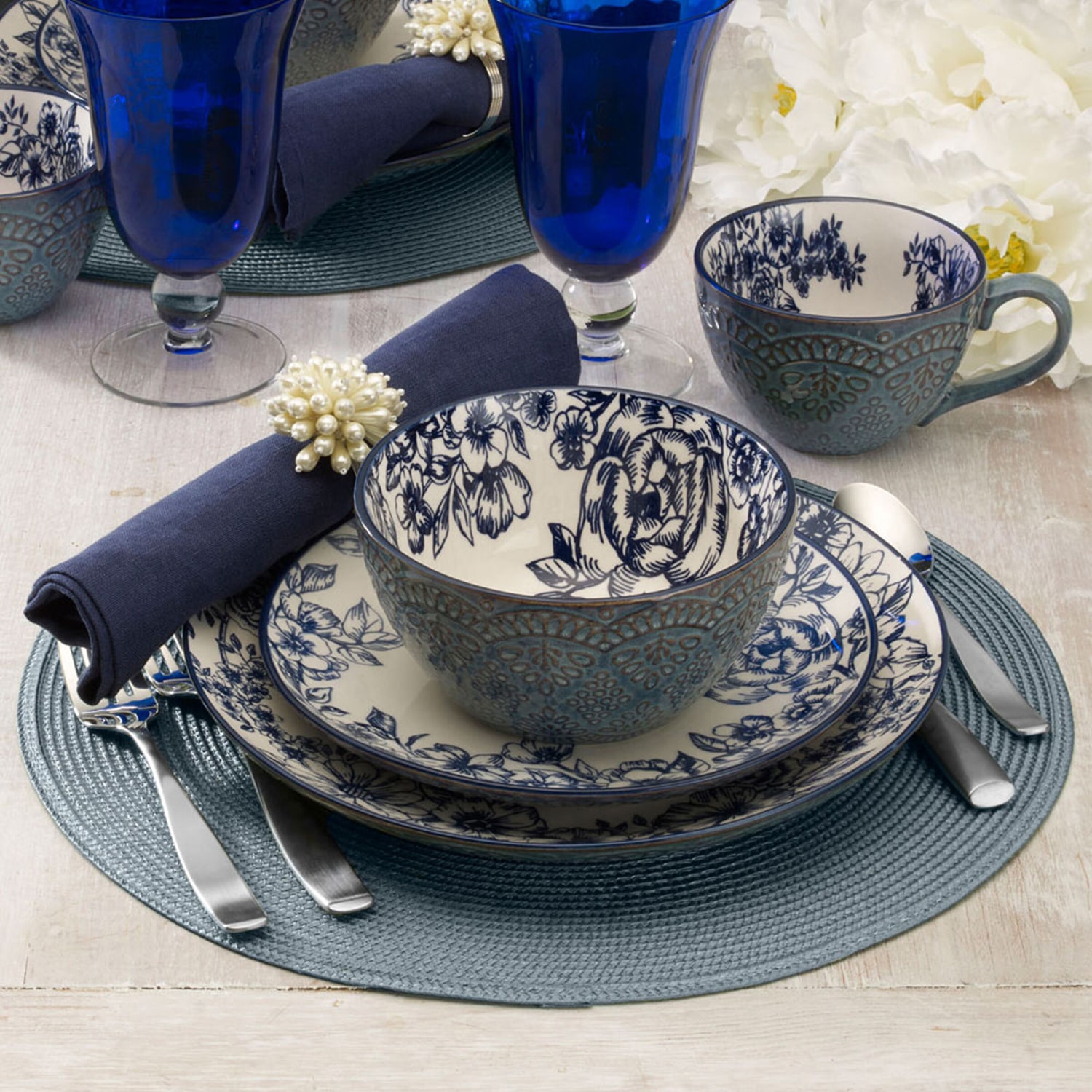 Pfaltzgraff Gabriela, Blue 16-pc. Stoneware Dinnerware Set