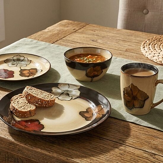 Pfaltzgraff Painted Poppies, Beige 16-pc. Stoneware Dinnerware Set