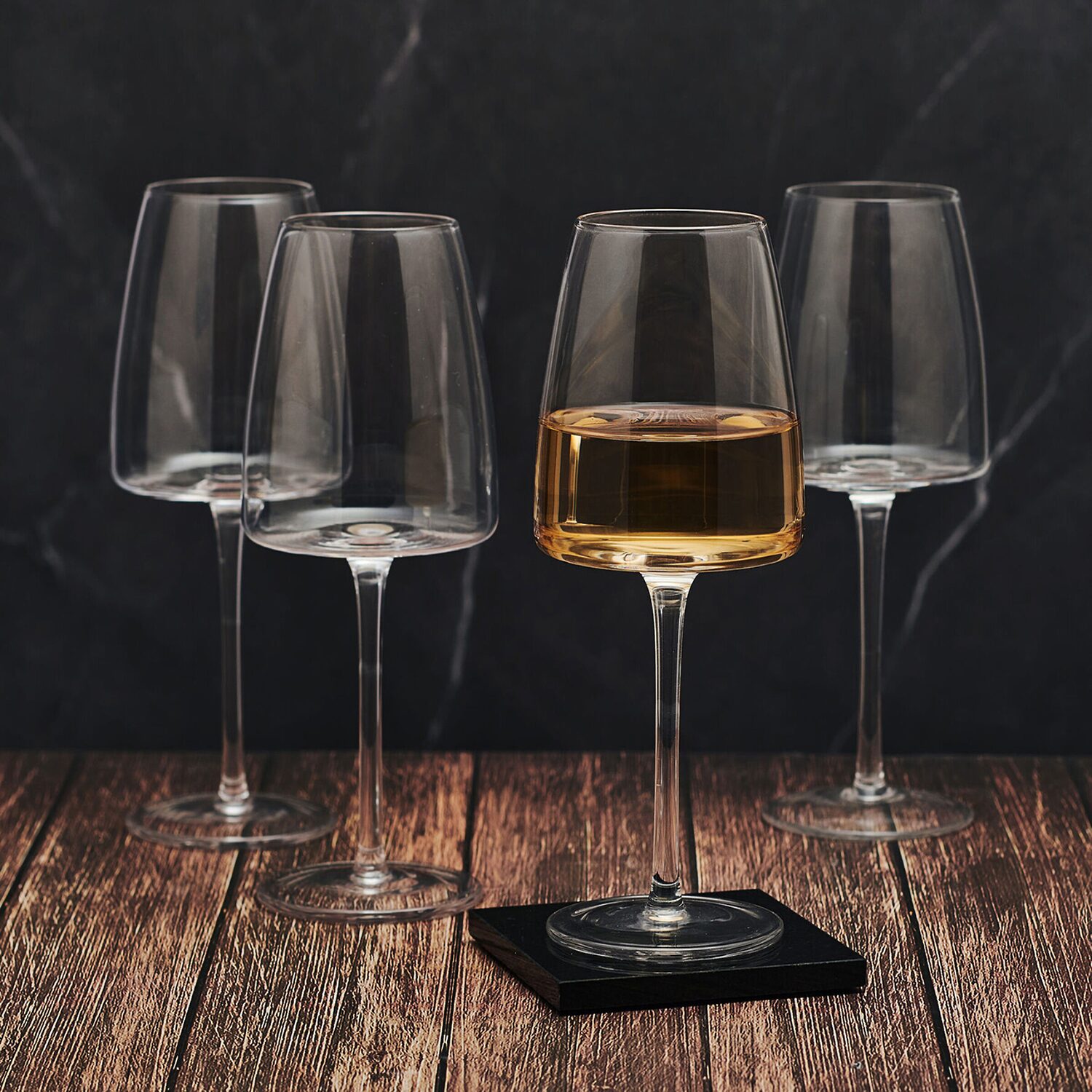 Mikasa Cora, Clear 4-pc. Wine Glass