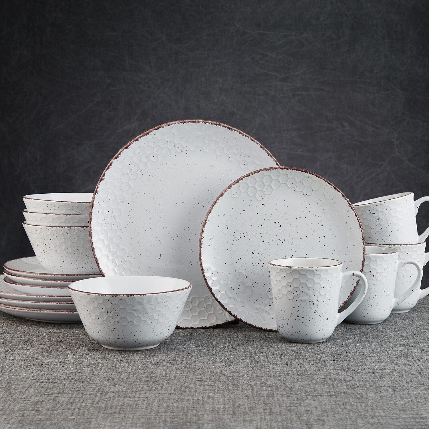 Pfaltzgraff Bumblebee, Yellow 16-pc. Stoneware Dinnerware Set