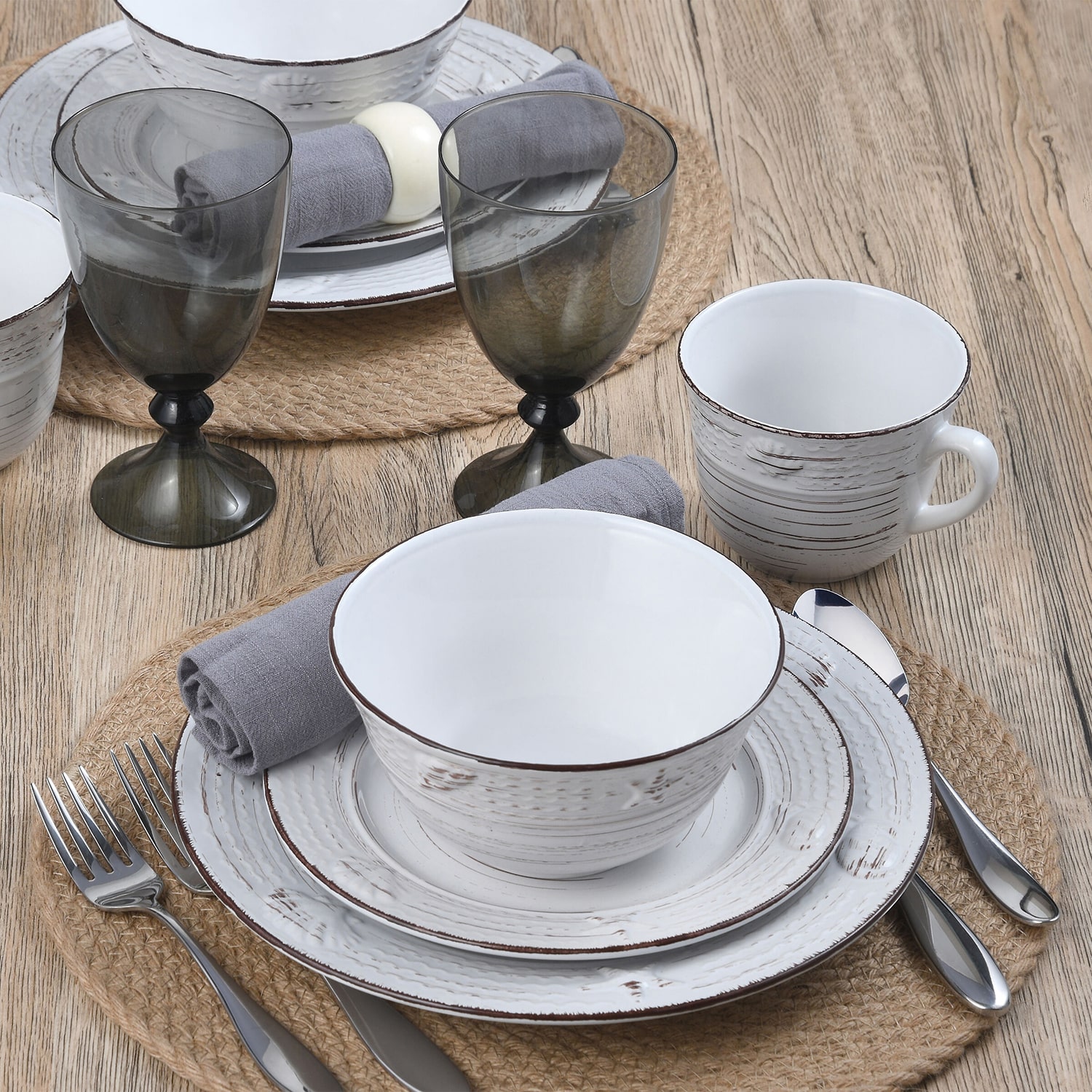 Pfaltzgraff Trellis Coastal, White 16-pc. Stoneware Dinnerware Set