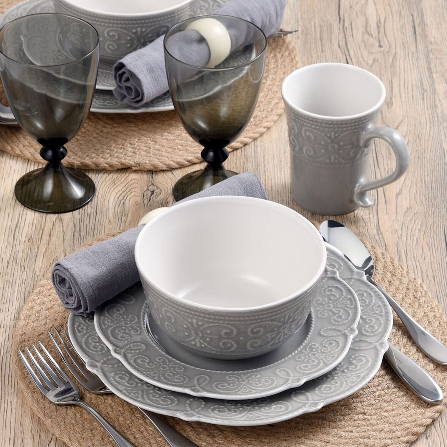 Pfaltzgraff Abby, White 16-pc. Stoneware Dinnerware Set