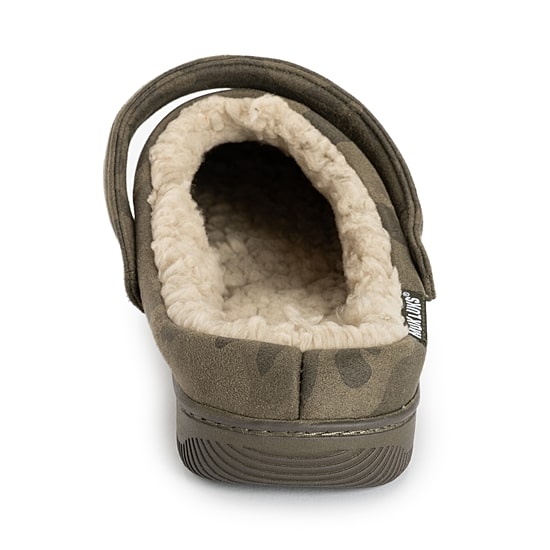 Muk Luks Keanu Mens Memory Foam Slip Resistant Clog Slippers