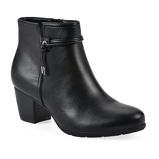 CLIFFS BY WHITE MOUNTAIN Womens Angelo Block Heel Booties