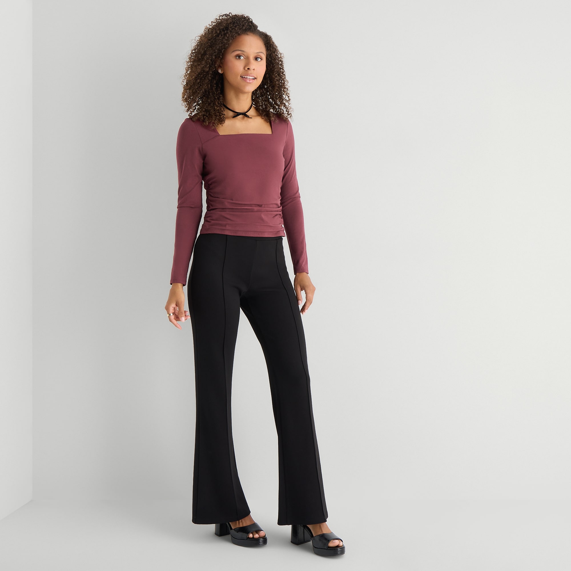 by&by Womens Juniors Square Neck Long Sleeve Blouse