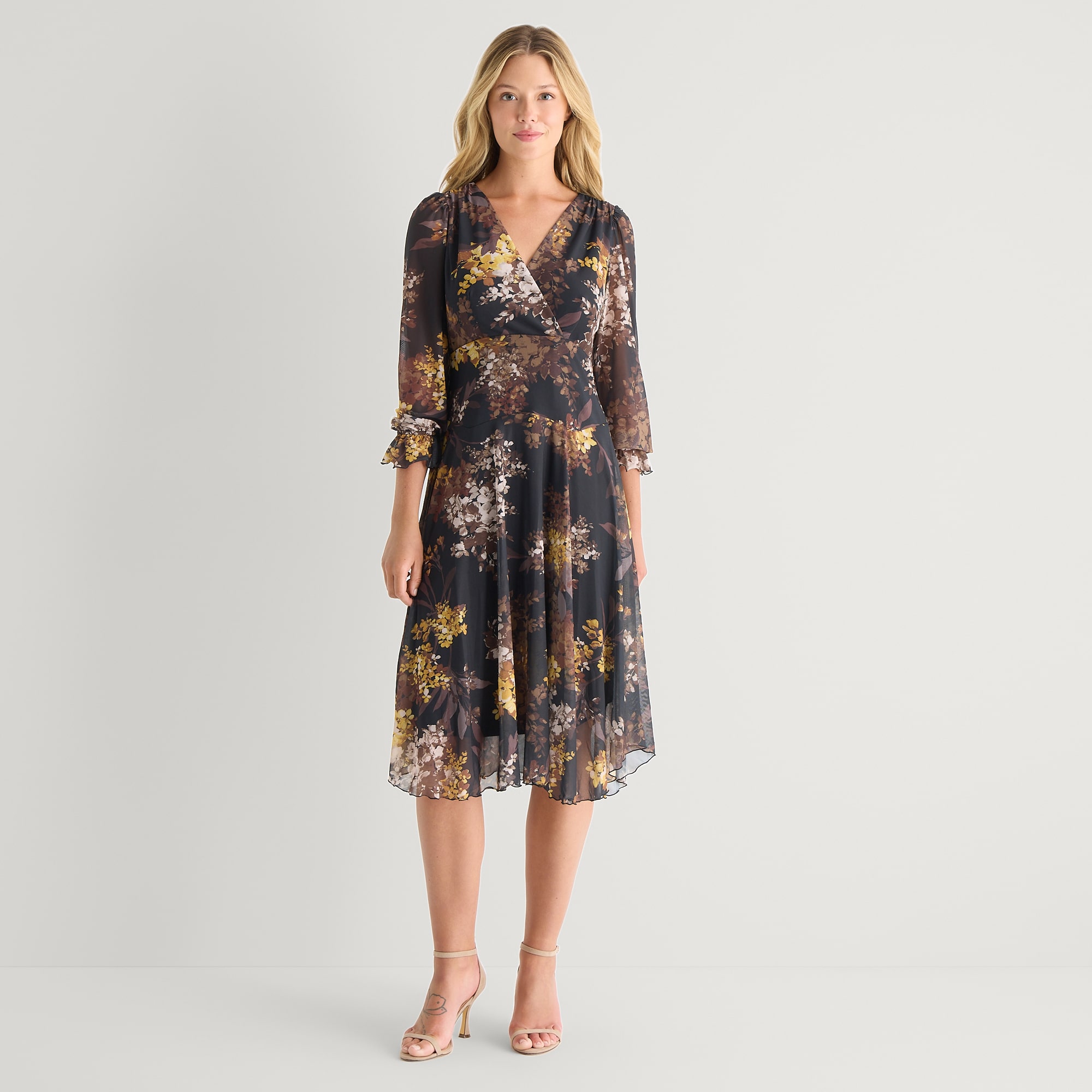 Rabbit Design Womens V Neck Long Sleeve Smocked Floral Fit + Flare Dress