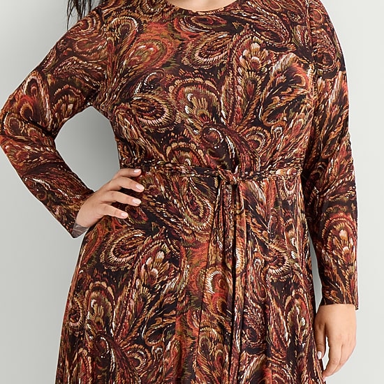 Sandra Darren Womens Plus Midi Round Neck Long Sleeve Fitted Abstract Fit + Flare Dress