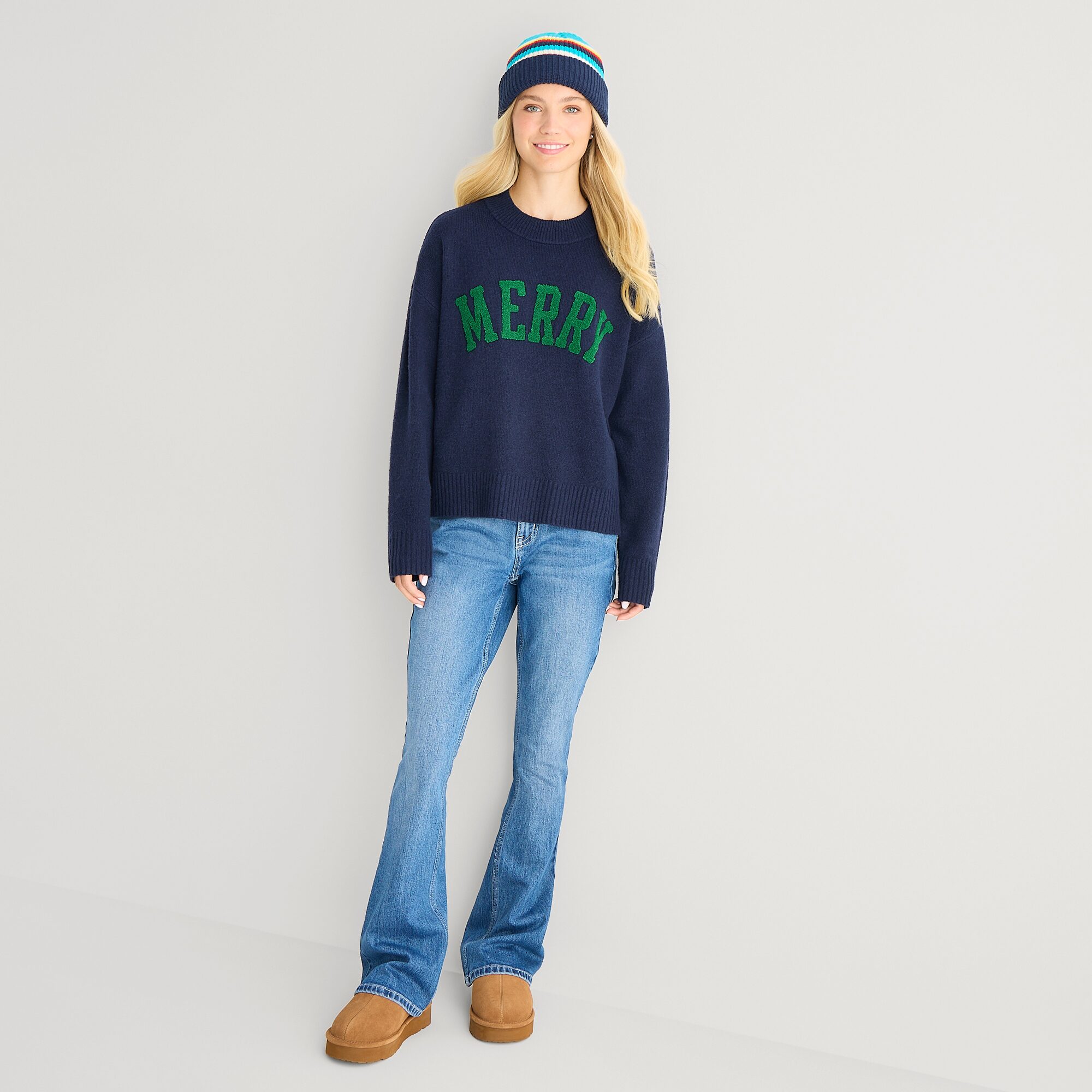 Arizona Juniors Womens Crew Neck Long Sleeve Pullover Sweater