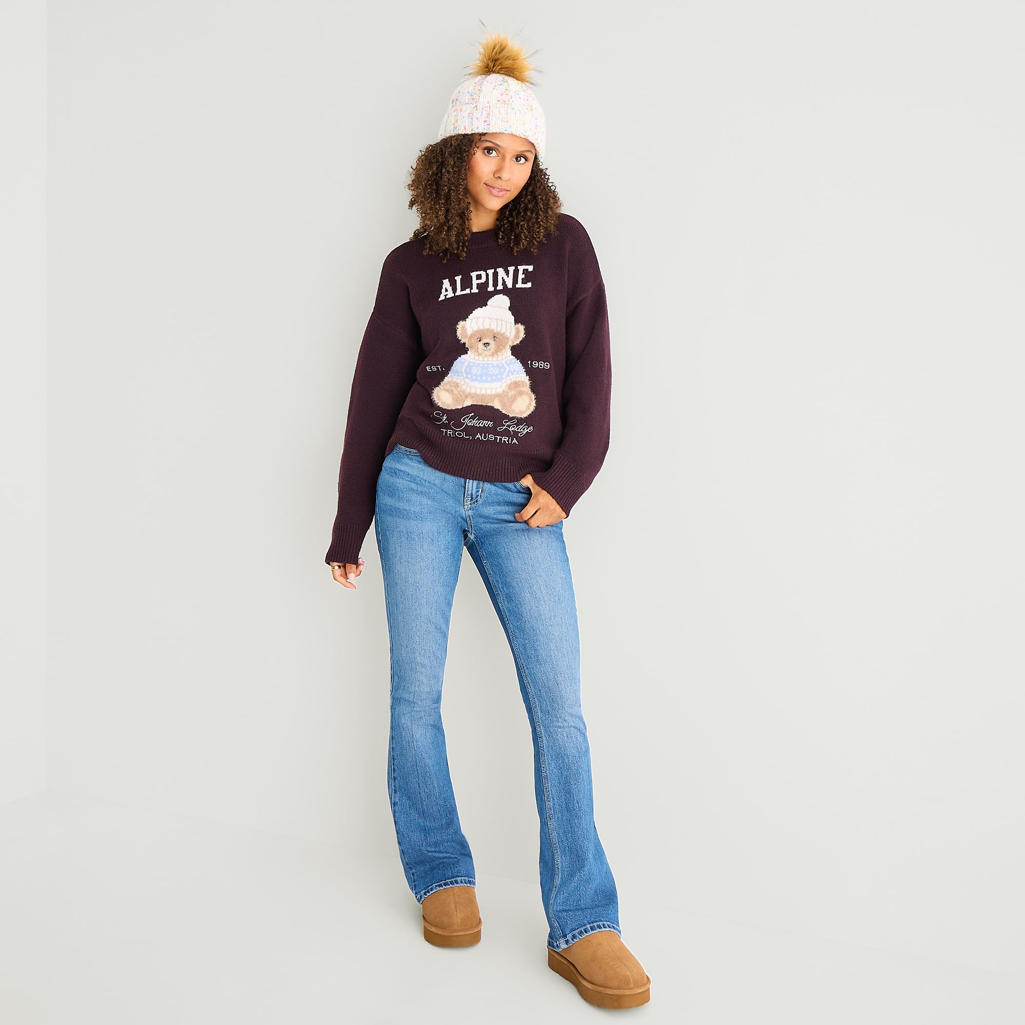 Arizona Juniors Womens Crew Neck Long Sleeve Pullover Sweater