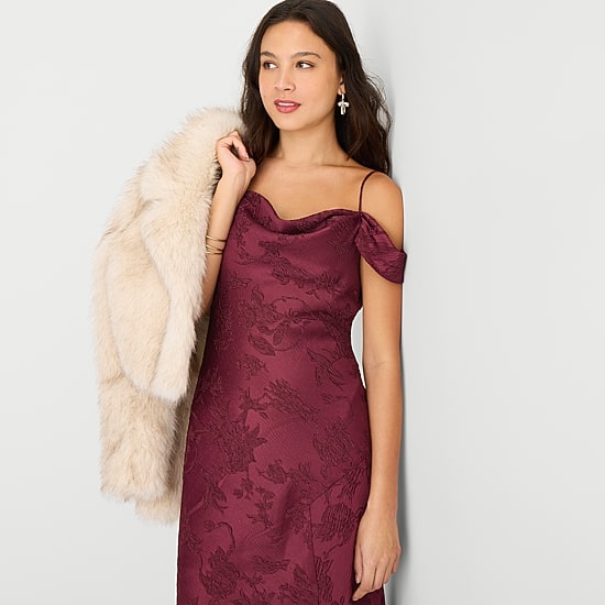 by&by Womens Juniors Short Sleeve Midi Slip Dress