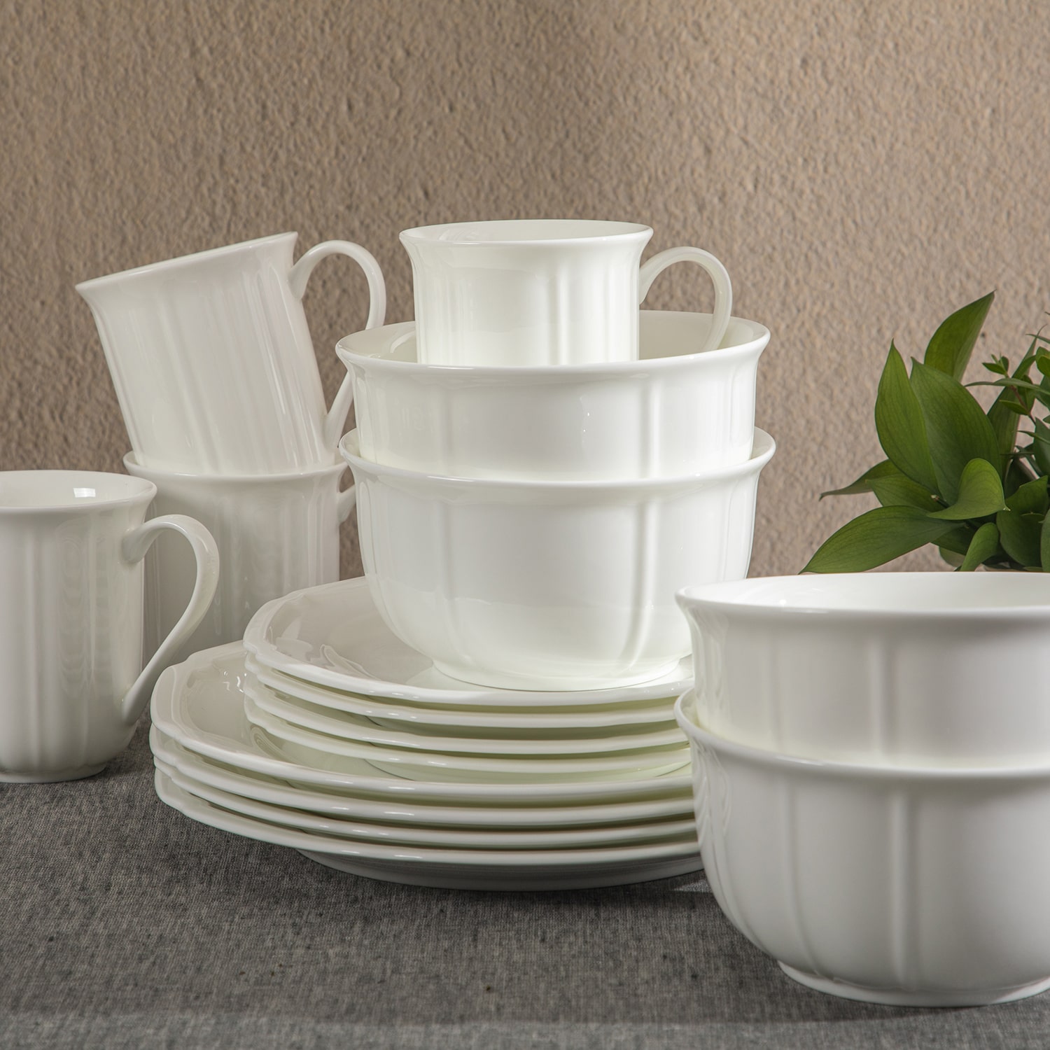 Gibson Bavaria 16-pc. Bone China Dinnerware Set