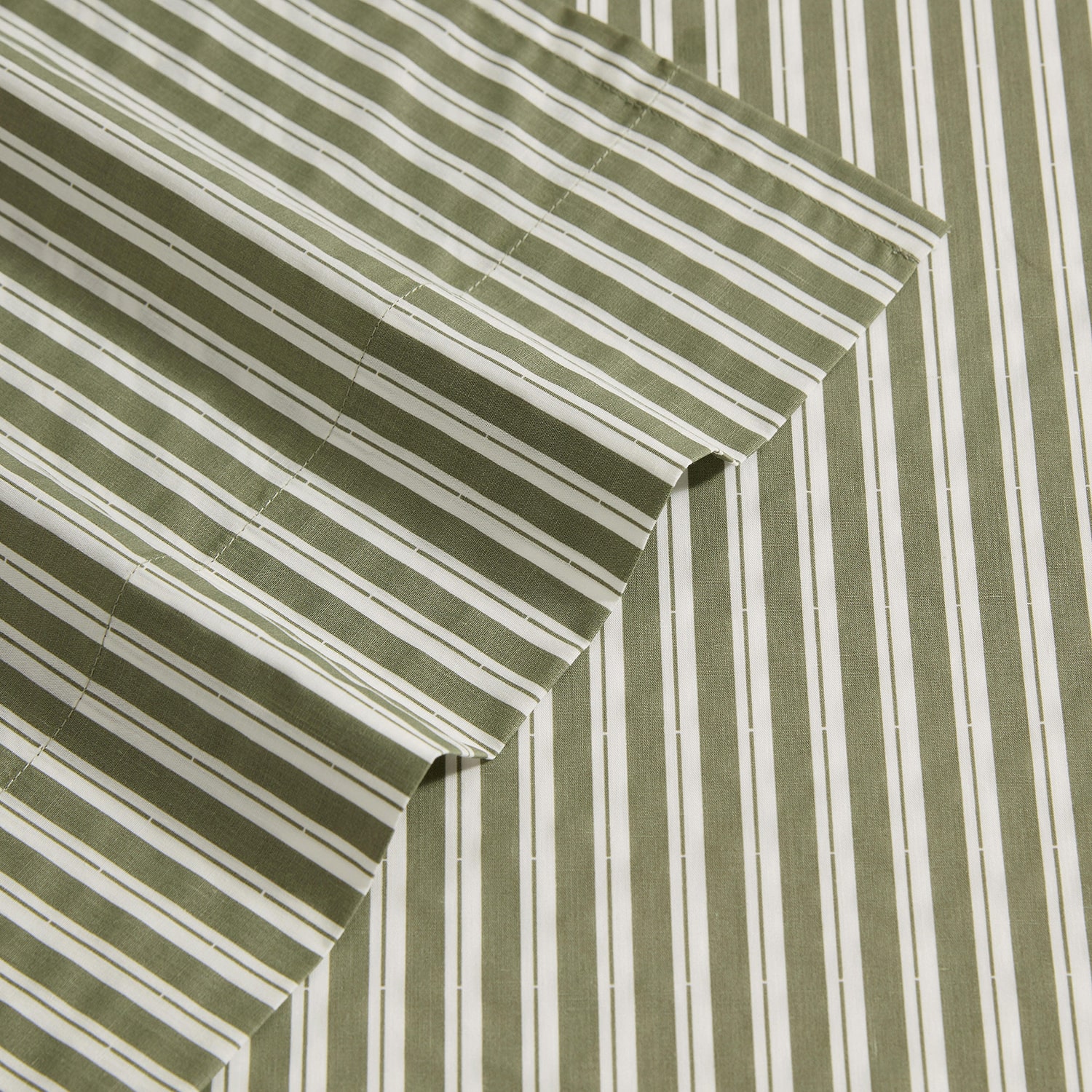 Eddie Bauer Alpha Stripe Sheet Set