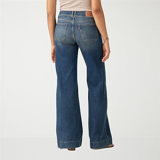 Levi's® Women’s Mid Rise 318 Shaping Wide Leg Jeans