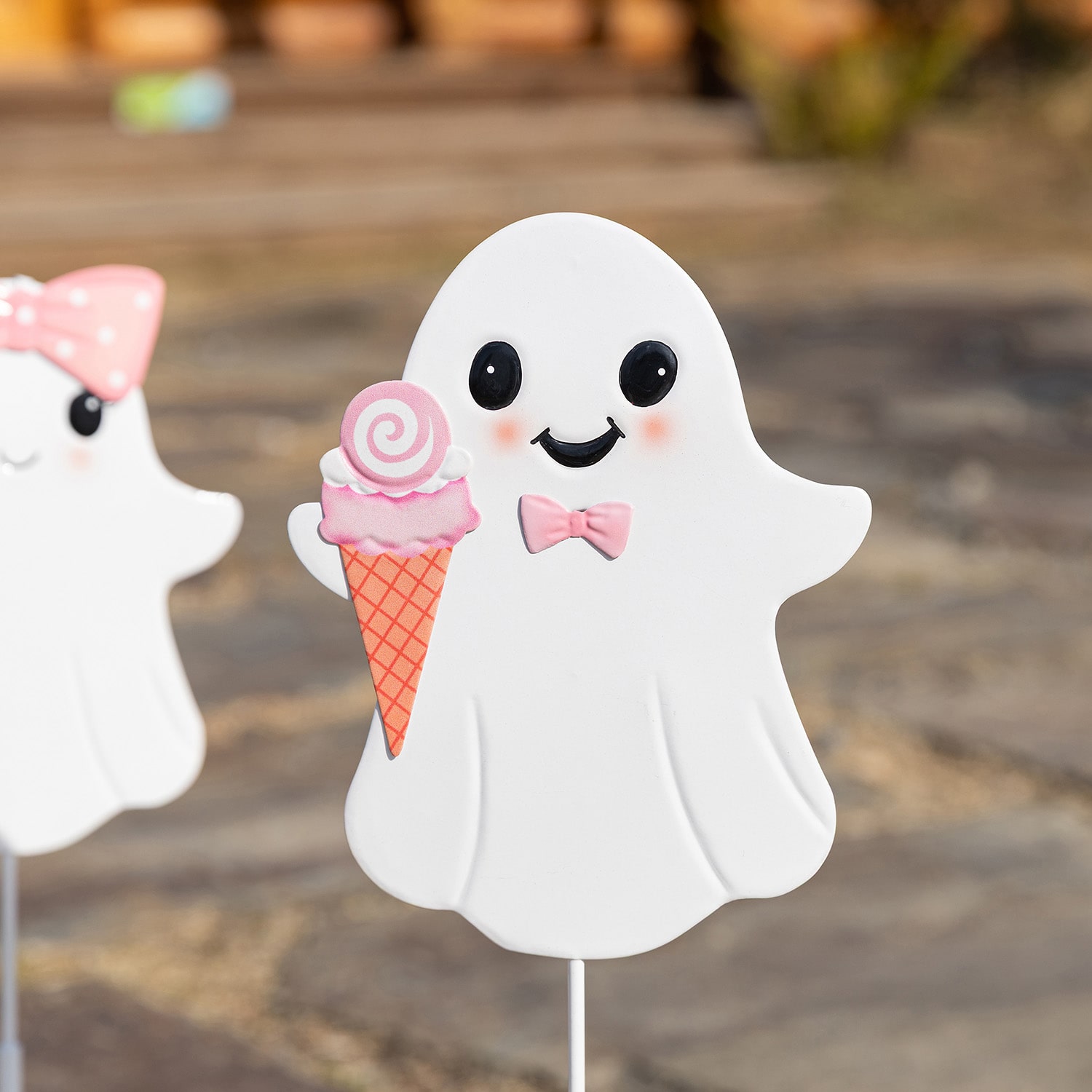 Glitzhome 24" Metal Pink Ghosts Halloween Yard Art