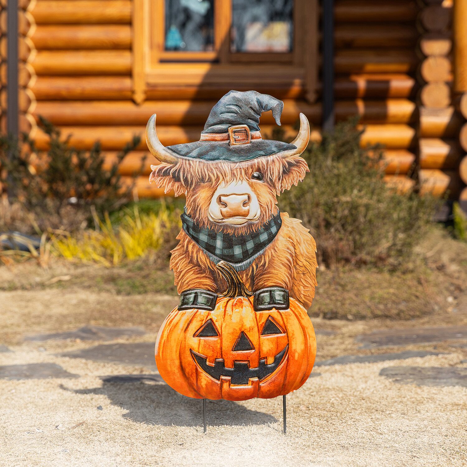 Glitzhome 30"Metal Painted Highland Cow Halloween Yard Art