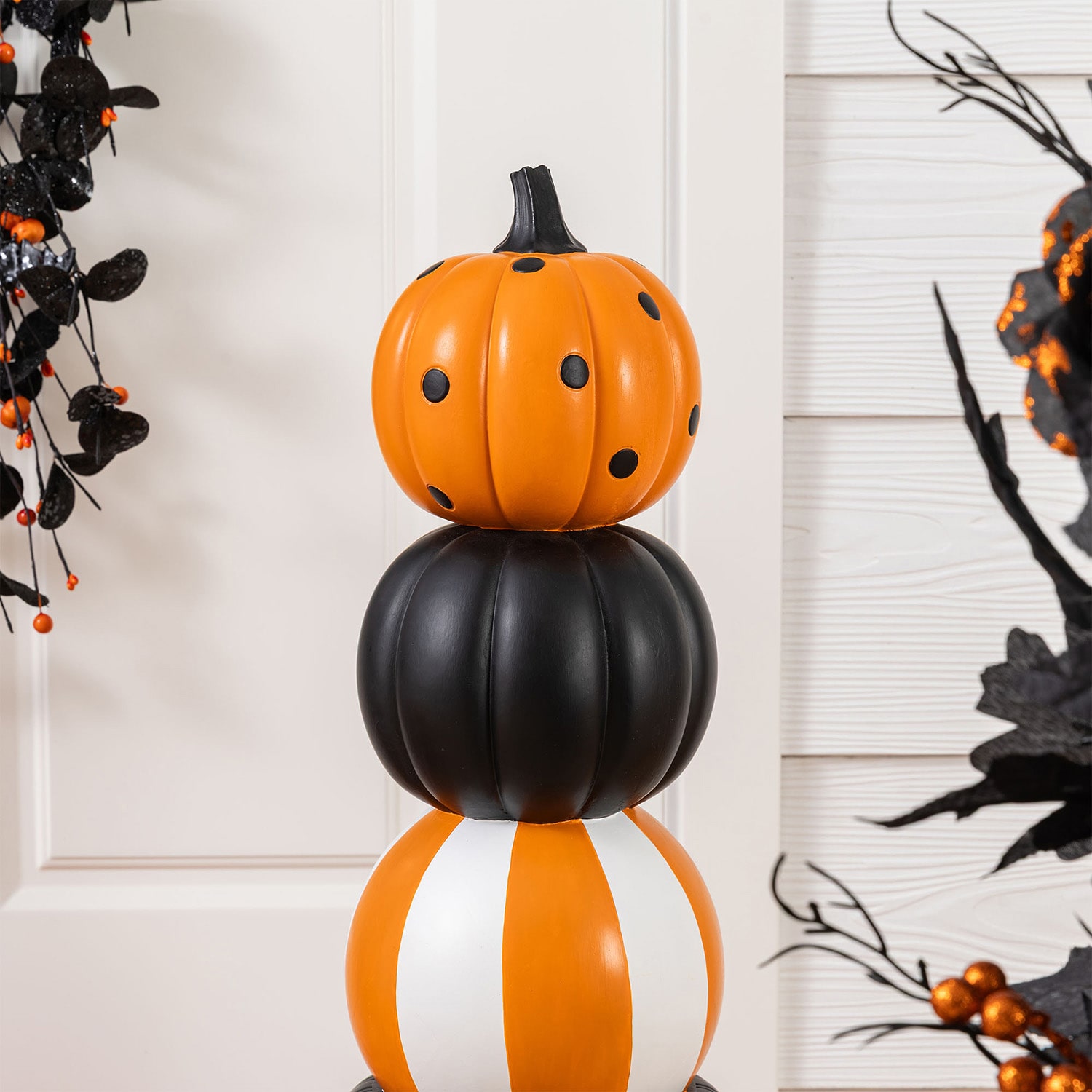 Glitzhome 27"Mgo Stacked Pumpkin Halloween Porch Sign