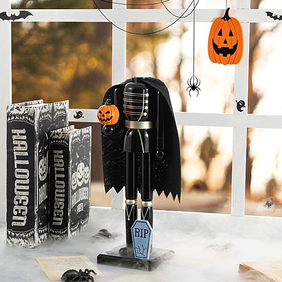 Glitzhome 15" Wood Headless Horseman Wood Nutcracker