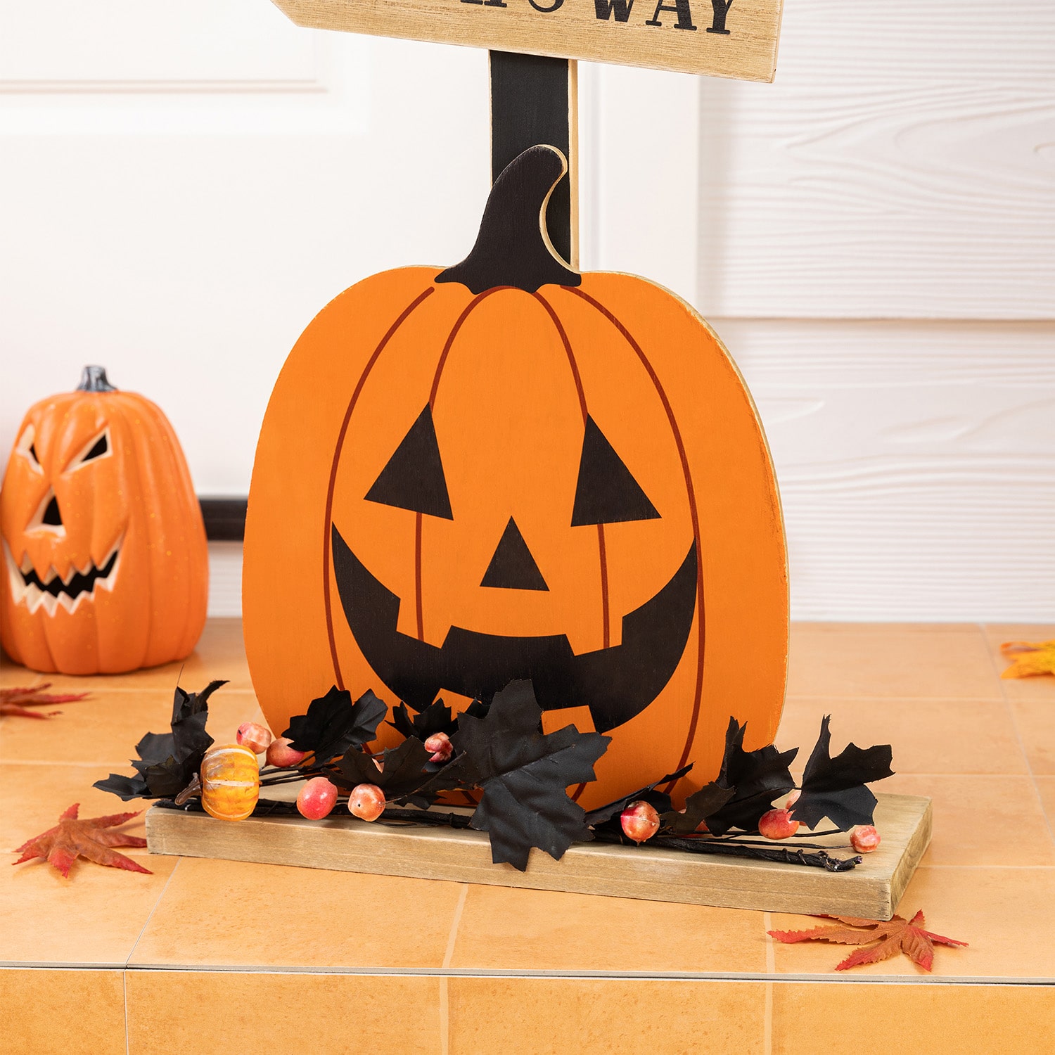 Glitzhome 36" Lighted Wooden Jack-O-Lantern Lamp Post Halloween Porch Sign