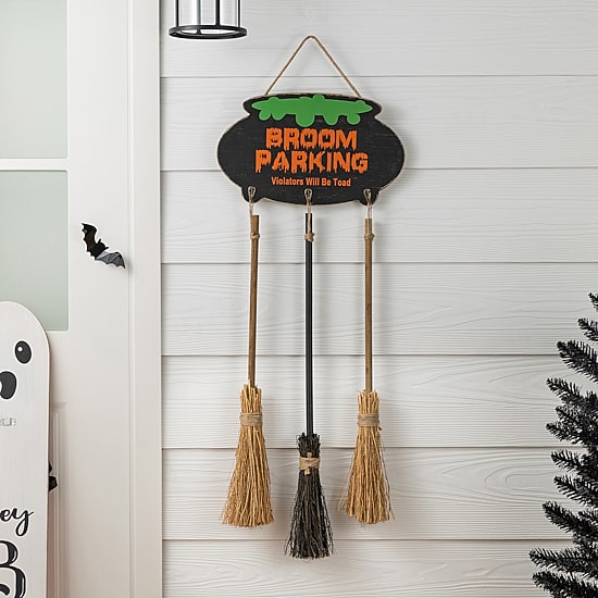 Glitzhome 37" Wooden Cauldron And Broom Porch Sign