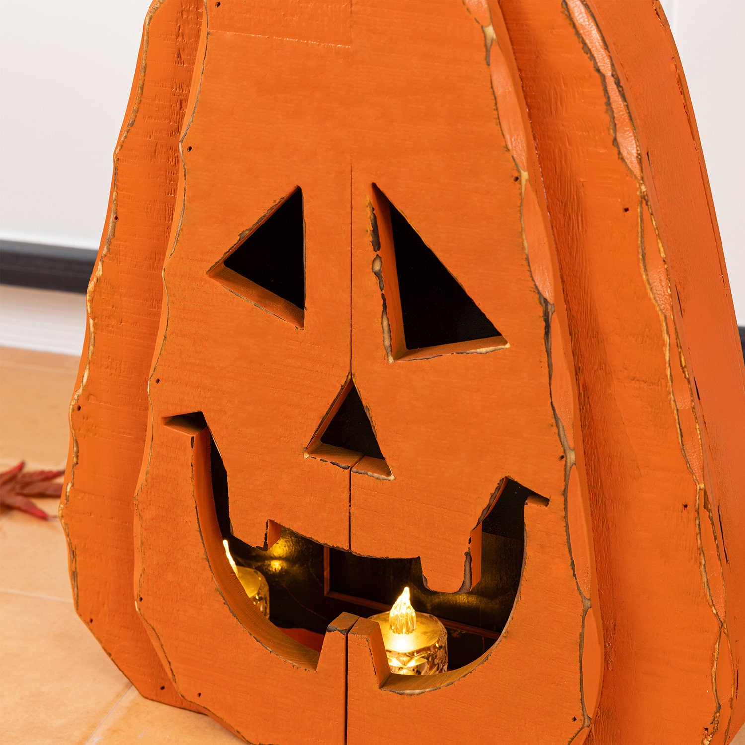 Glitzhome 18" Chunky Wood Jack-O-Lantern Halloween Porch Sign