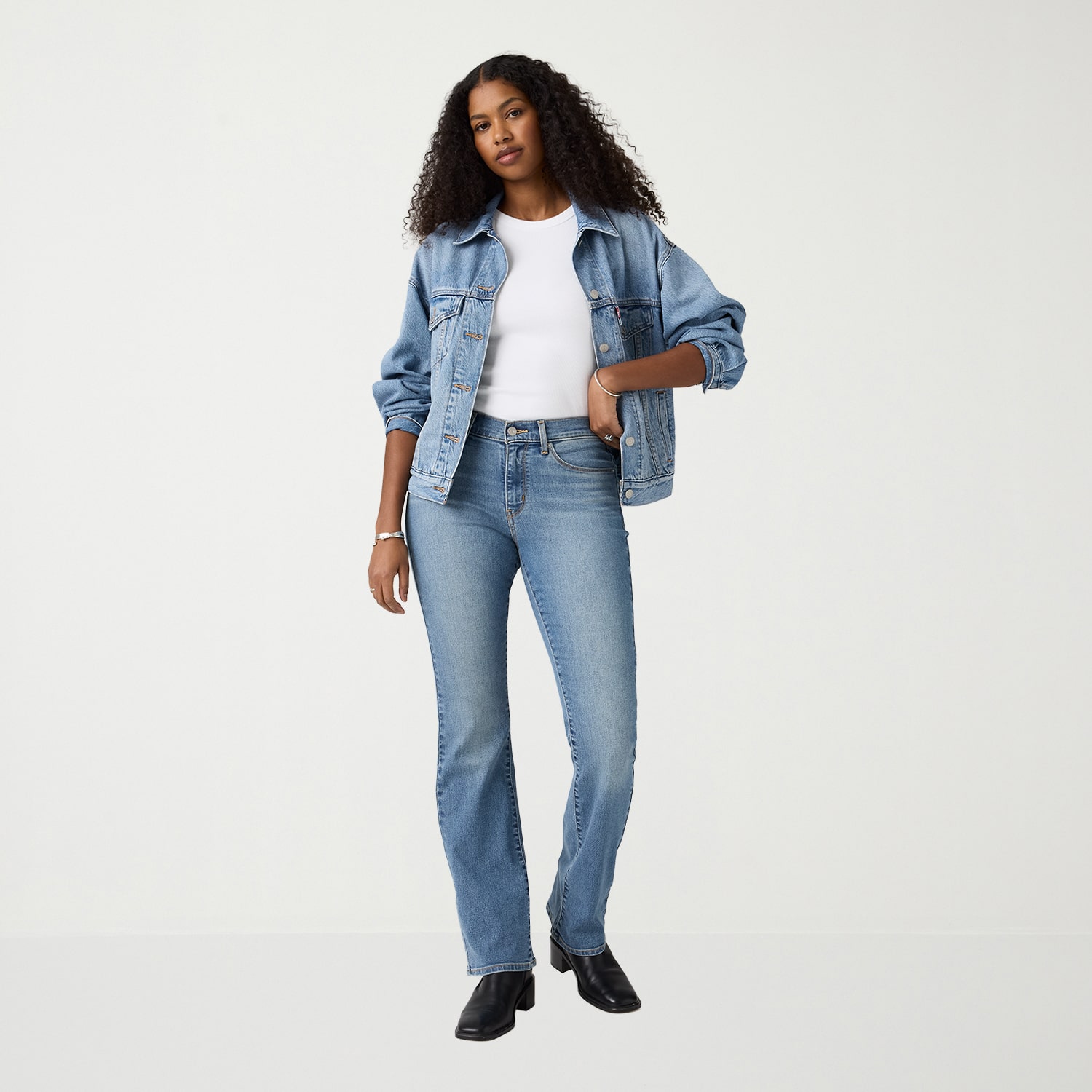 Levi's® Womens Mid Rise Classic Bootcut Jean